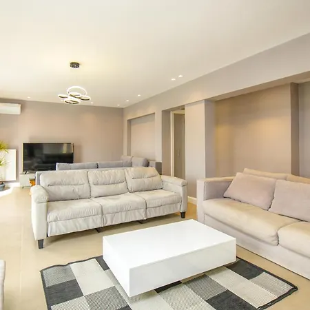 Scorpios Villa Kynopiástai